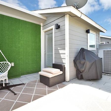 Amazing Rooftop! Downtown Skyline Views!!! Sleeps 15 Χιούστον Εξωτερικό φωτογραφία