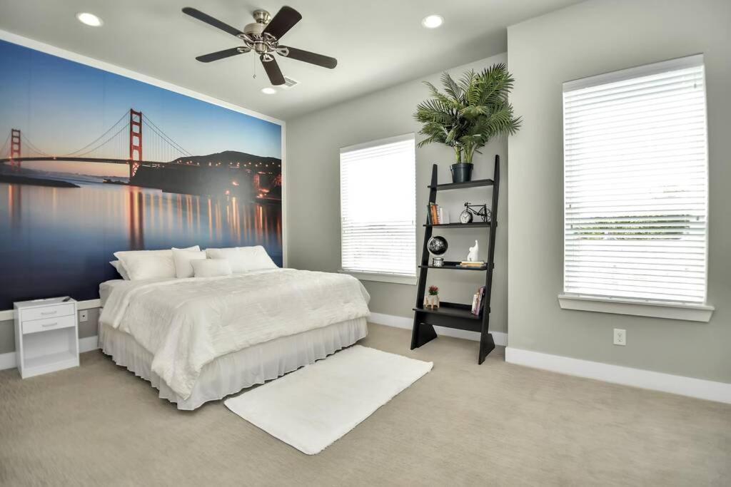 Amazing Rooftop! Downtown Skyline Views!!! Sleeps 15 Χιούστον Εξωτερικό φωτογραφία